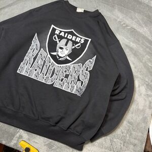 VTG 90s Oakland Raiders Spellout Crewneck Team Rated Mens Size XL